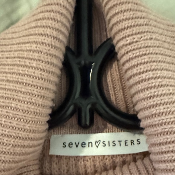 SEVEN SISTERS Women's Blush Turtleneck Sweater - Picture 2 of 3